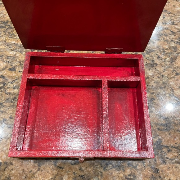 Hand painted trinket box. - Picture 3 of 7